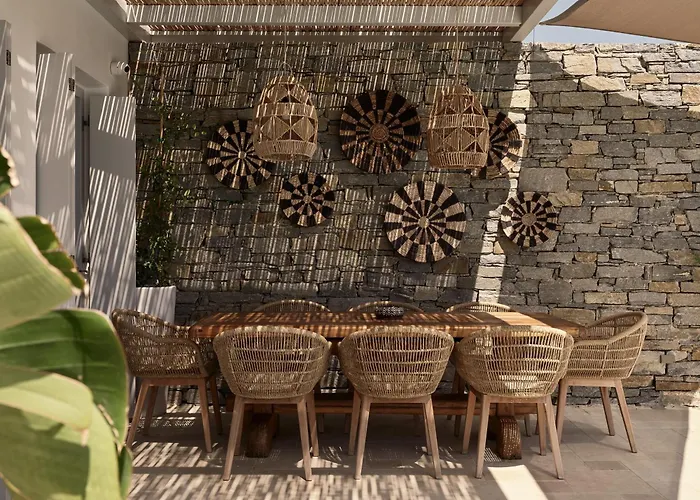 Mando Seaside Villa *