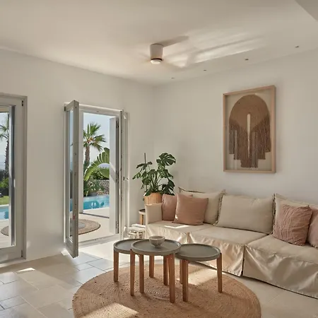 Mando Seaside וילה נאוסה