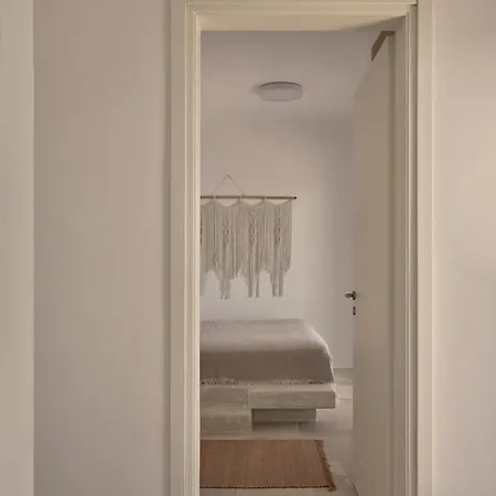 Mando Seaside נאוסה